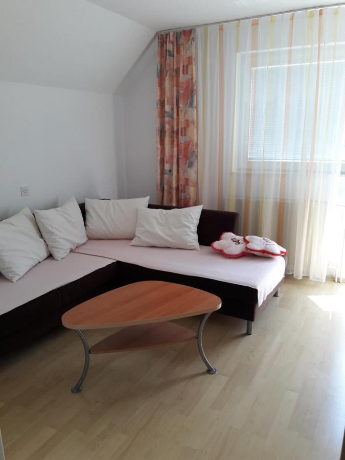 Sirovnik Apartment เบกุนเย นา โกเรนิสเคม ภายนอก รูปภาพ